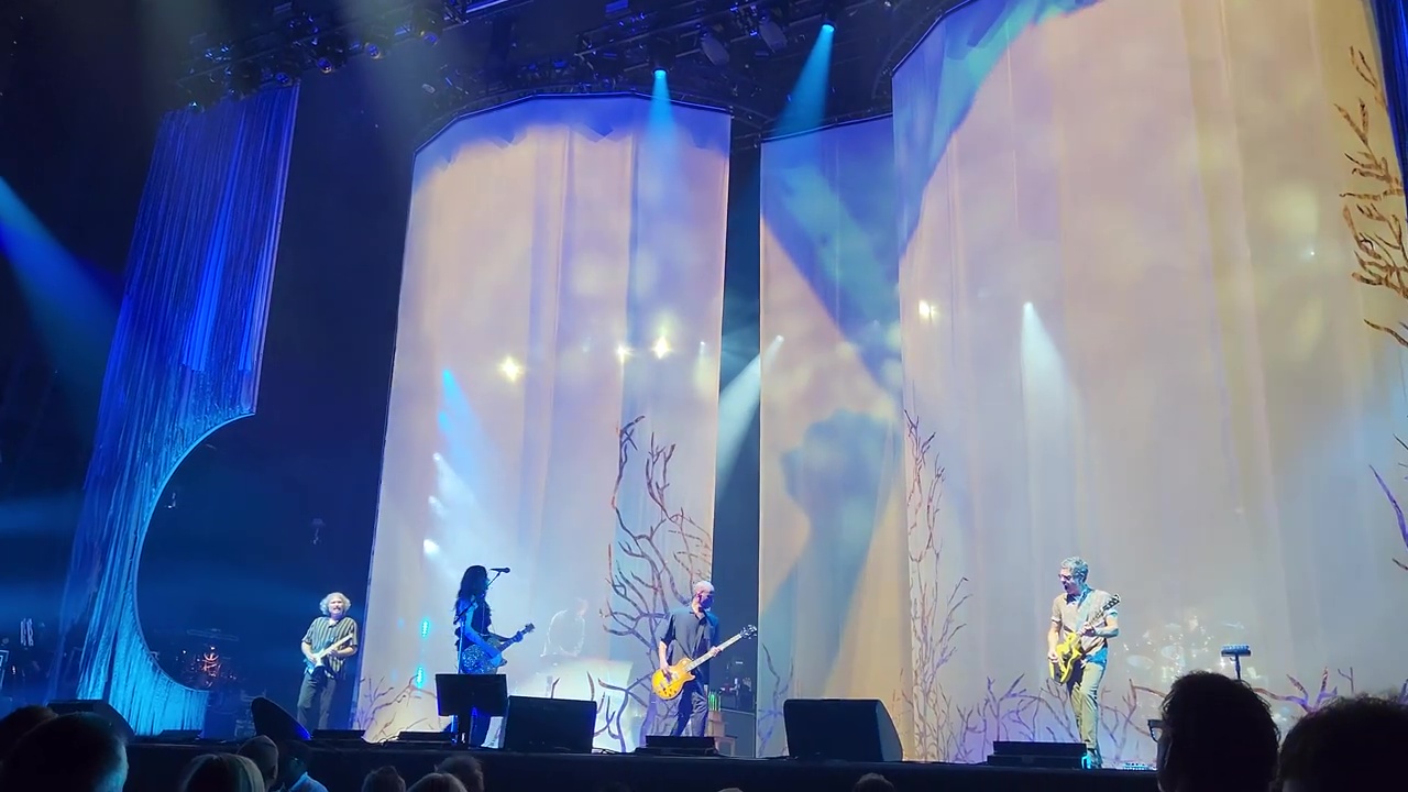 Alanis Morissette (6)
