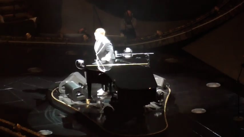 Elton_John_8
