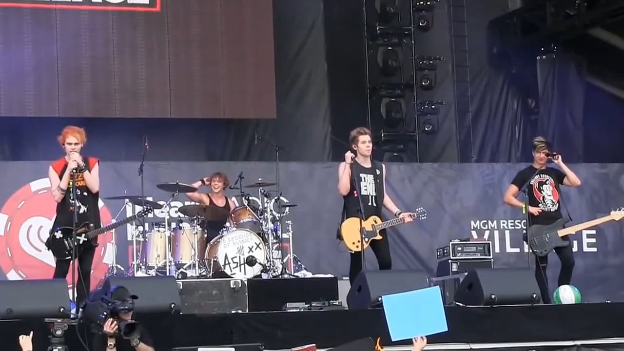 5_Seconds_of_Summer_2
