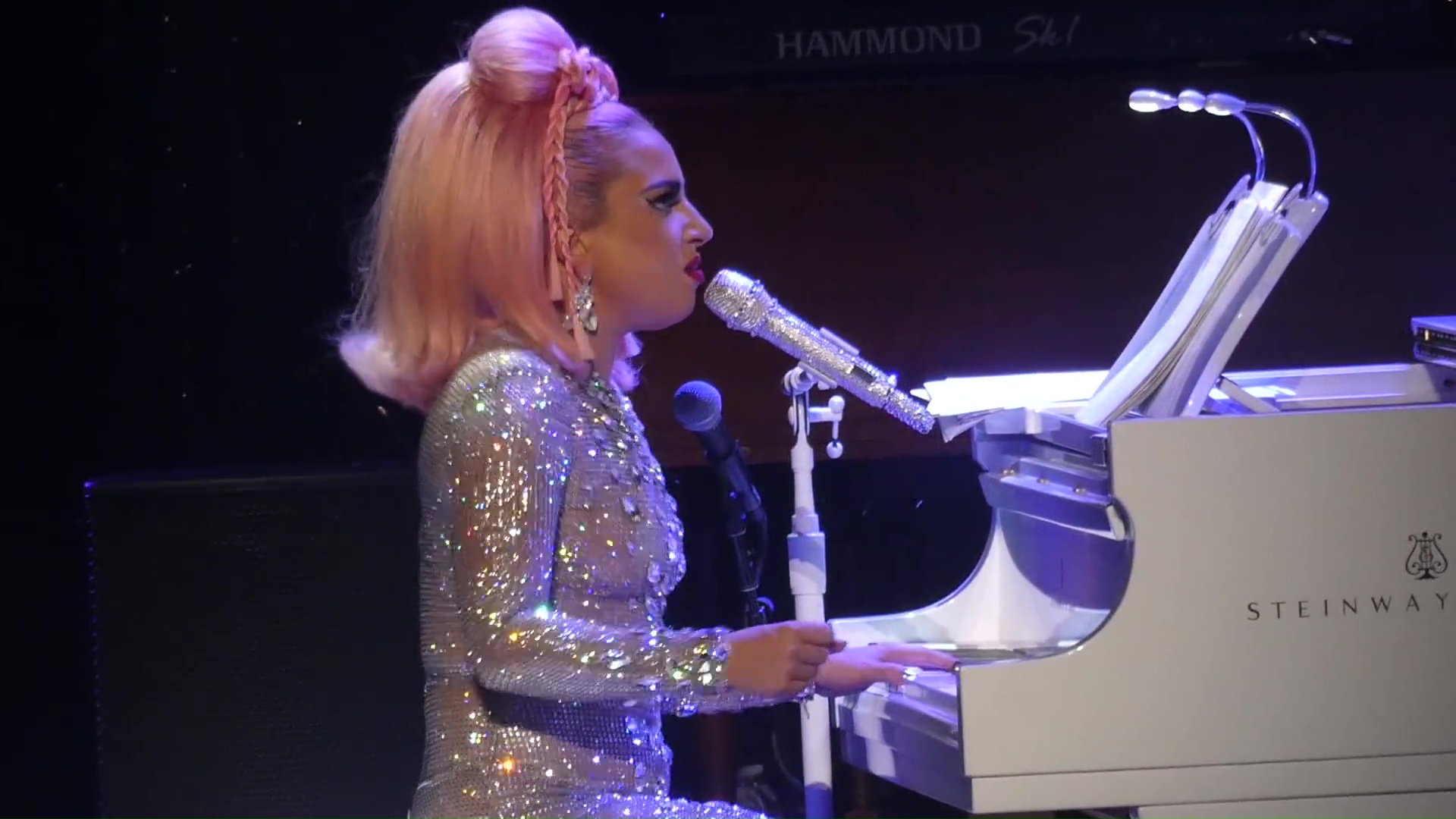 Landy-Gaga-MGM-Las-Vegas-2019-8
