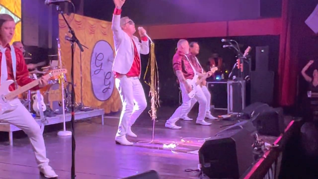 Me_First_and_the_Gimme_Gimmes (6)
