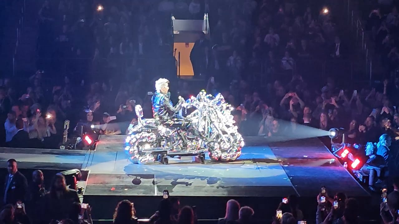 Queen___Adam_Lambert_281029
