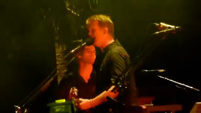 Queens-Of-The-Stone-Age-1
