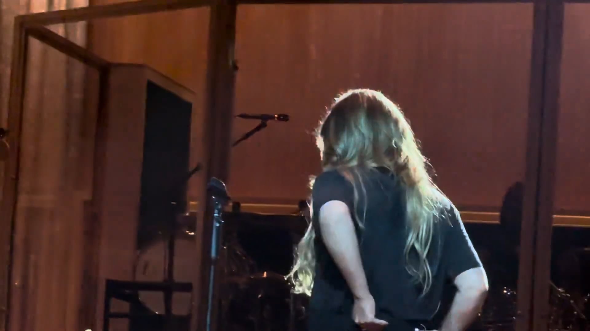 Kelly Clarkson Vegas 2025 (13)
