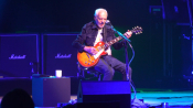 Peter_Frampton_-_Cobb_Energy_Centre2C_Atlanta2C_GA_28203229.jpg
