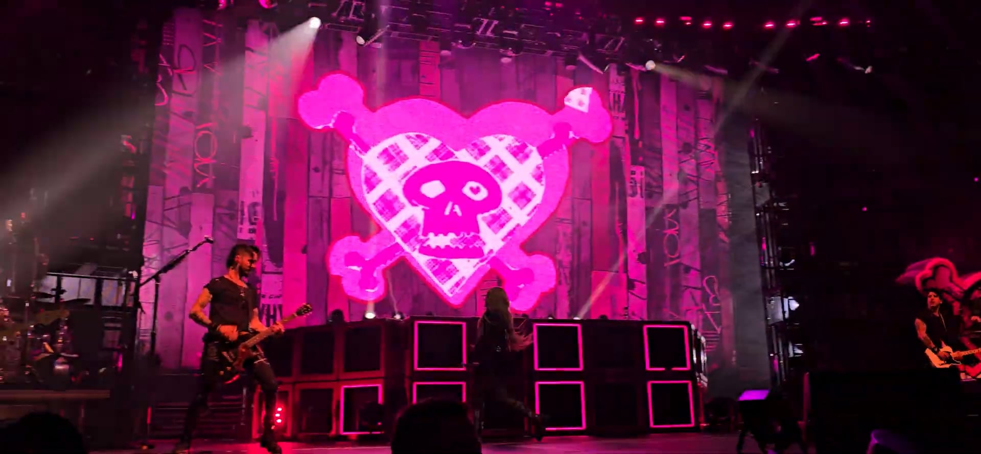 Avril-Lavigne-MSG-2025-10
