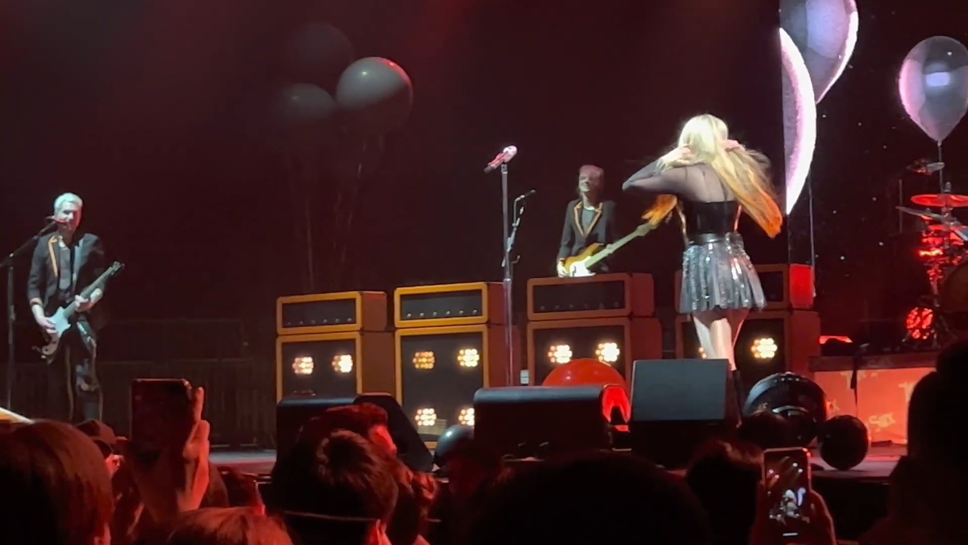 Avril-Lavigne-Toronto-2023-2
