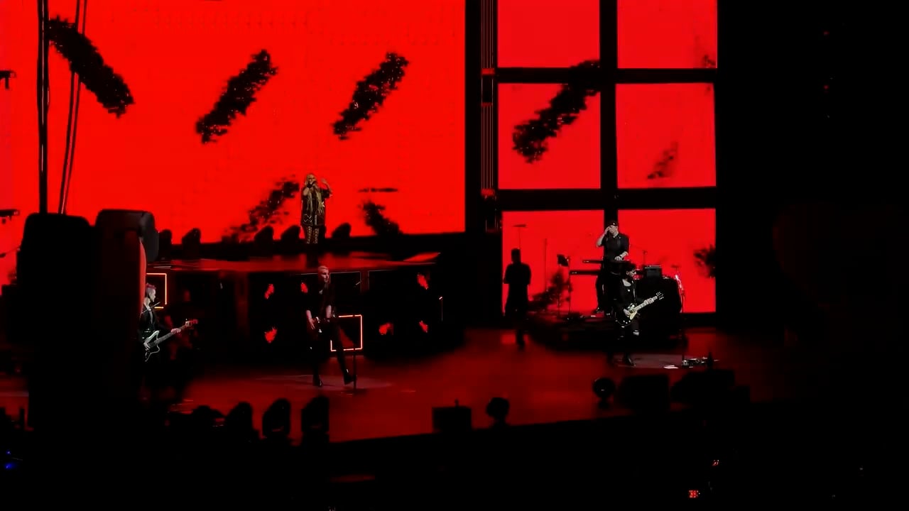 Avril-Lavigne-Toronto-2024-2
