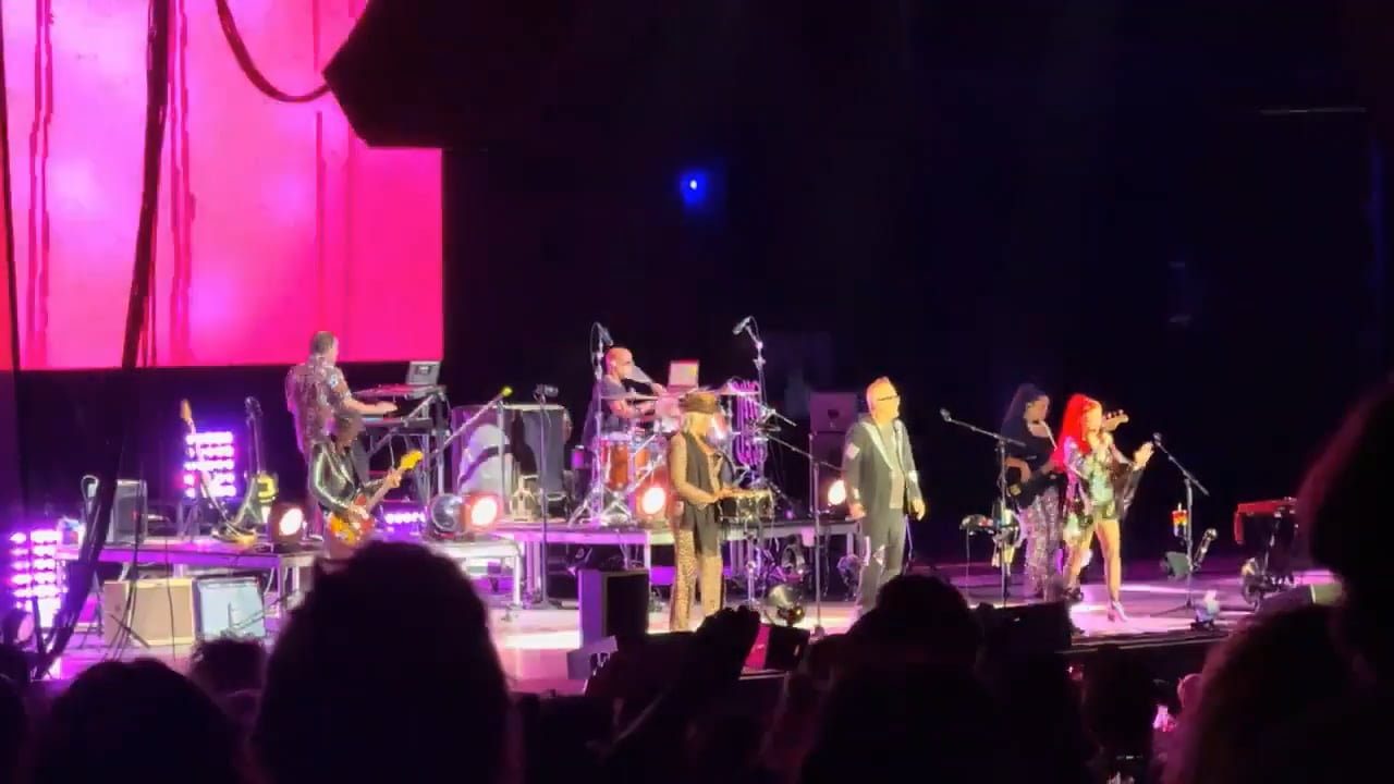 B-52s – Budweiser Stage – Toronto, ON, Canada – September 2025 (6)
