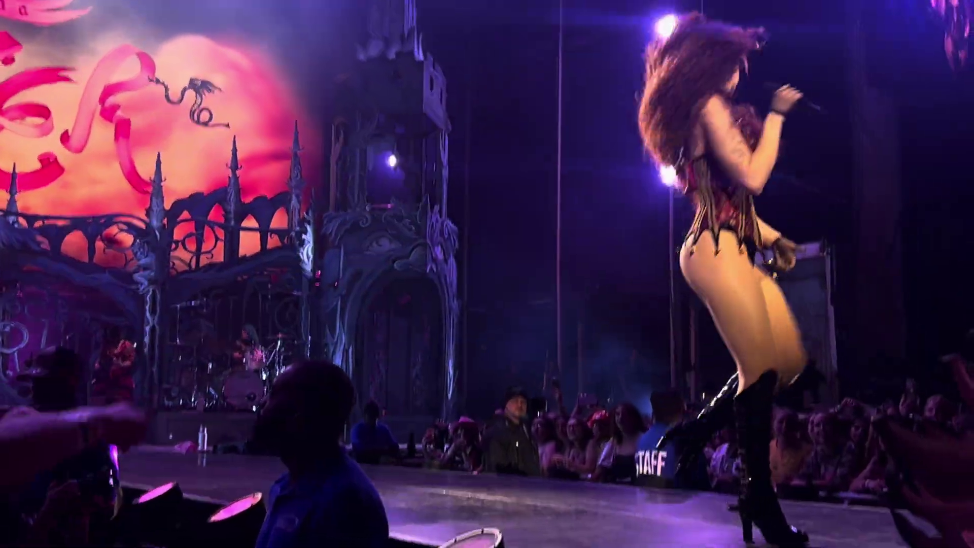 Chappell Roan - Forest Hills 2025 (5)
