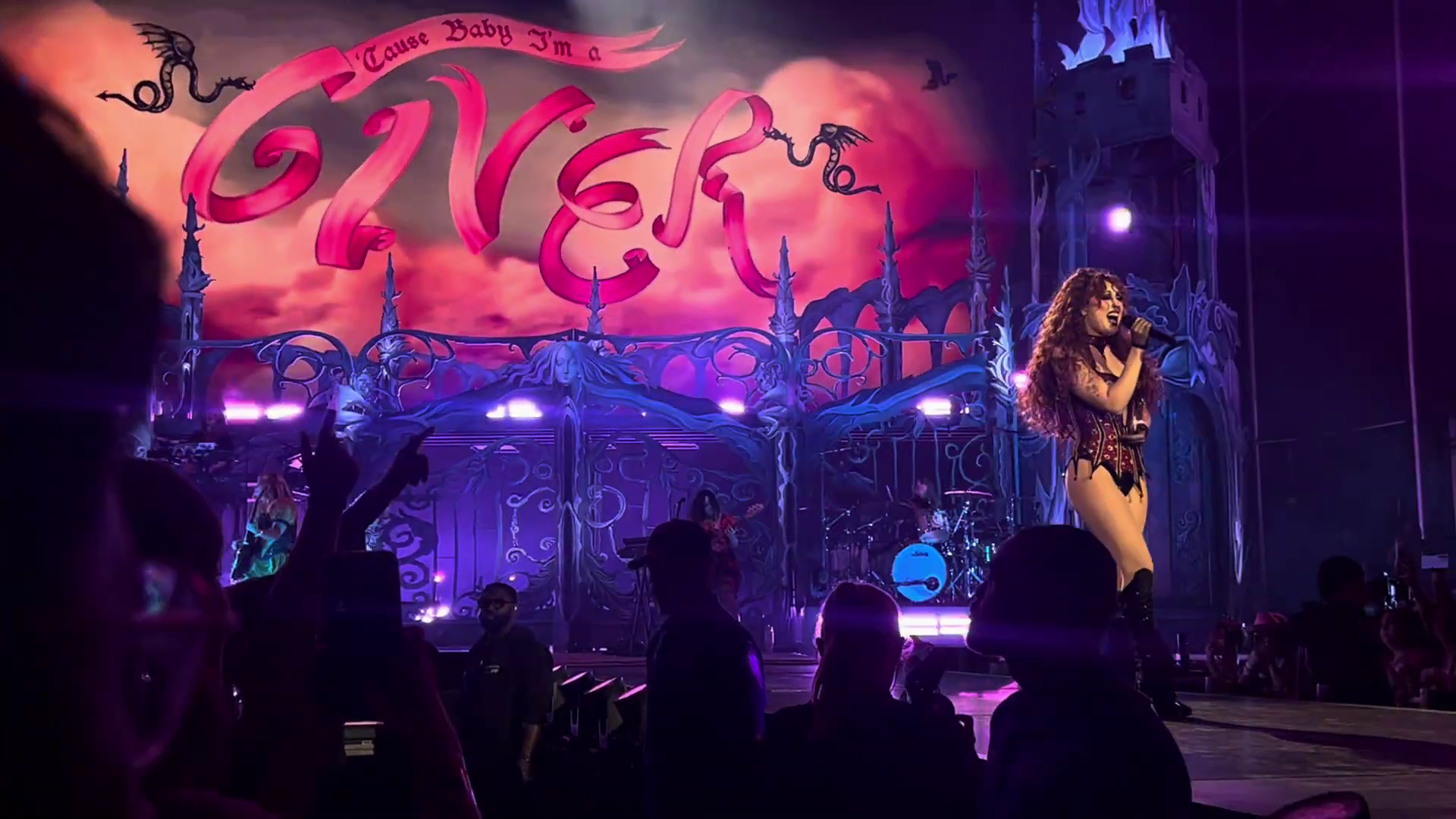 Chappell Roan - Forest Hills 2025 (7)
