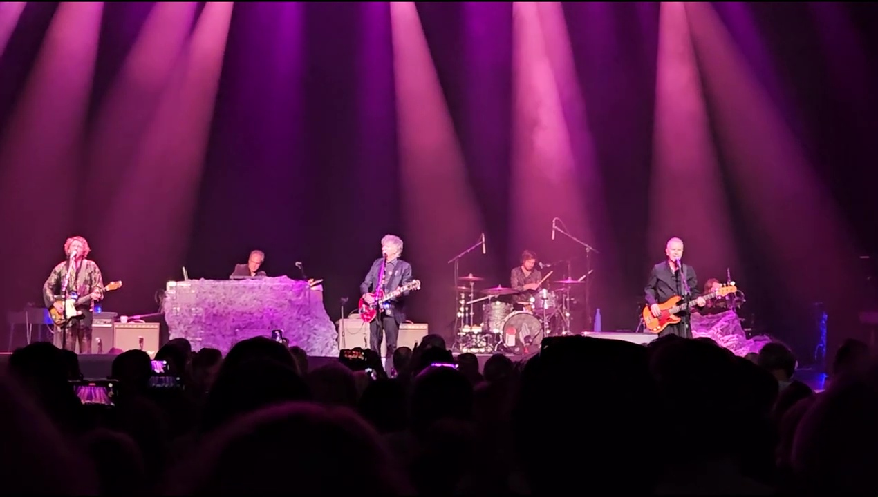 Crowded-House-Beacon-Theatre-2024-5
