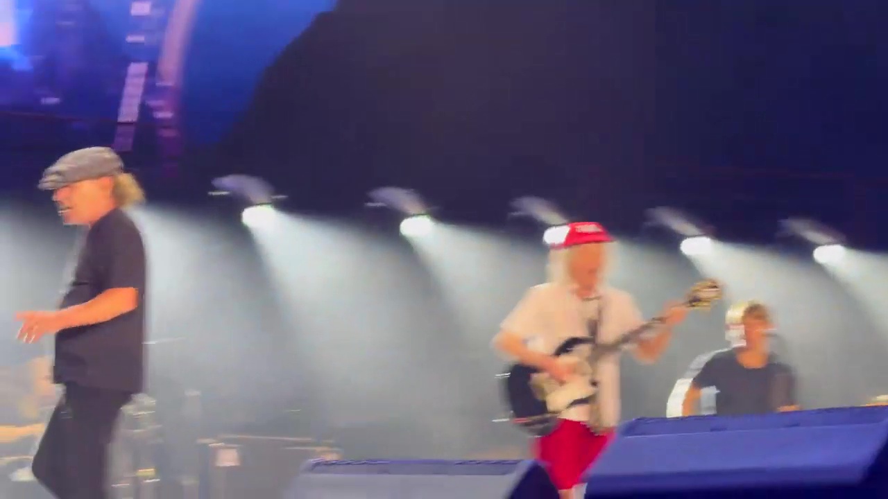 AC_DC-Rose-Bowl-2025-75
