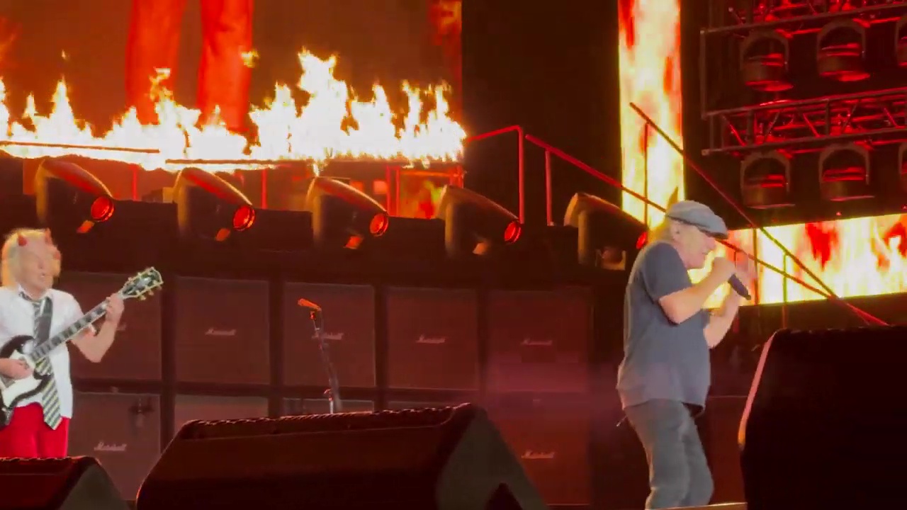 AC_DC-Rose-Bowl-2025-94
