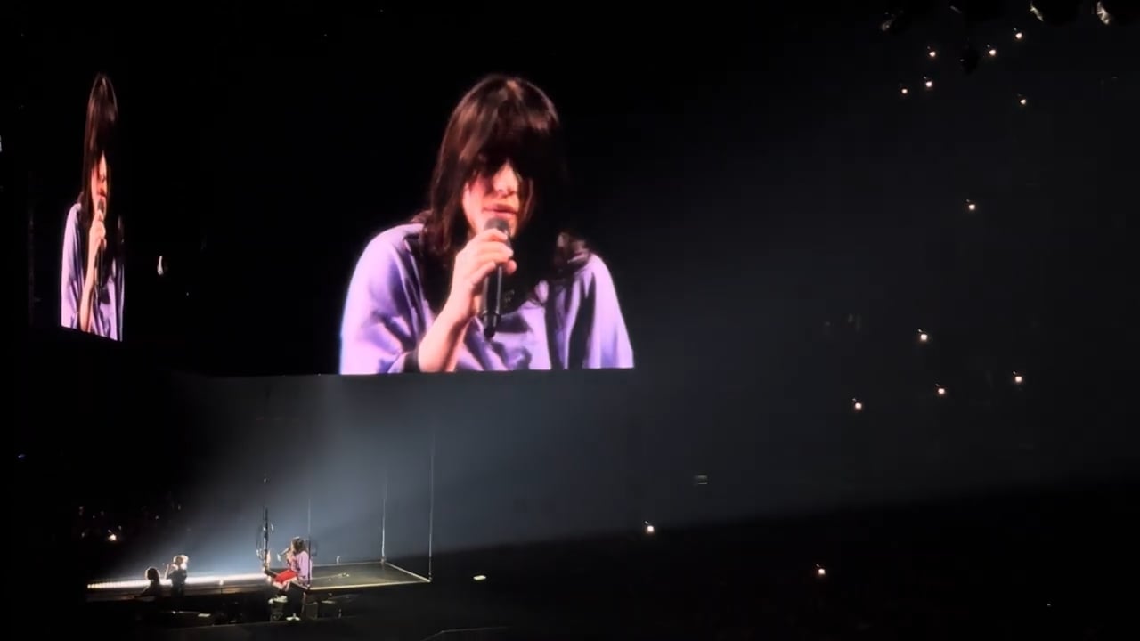 Billie Eilish – Kia Forum, December 2024 (7)
