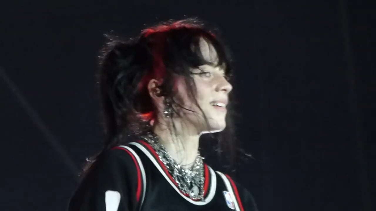 Billie_Eilish_1
