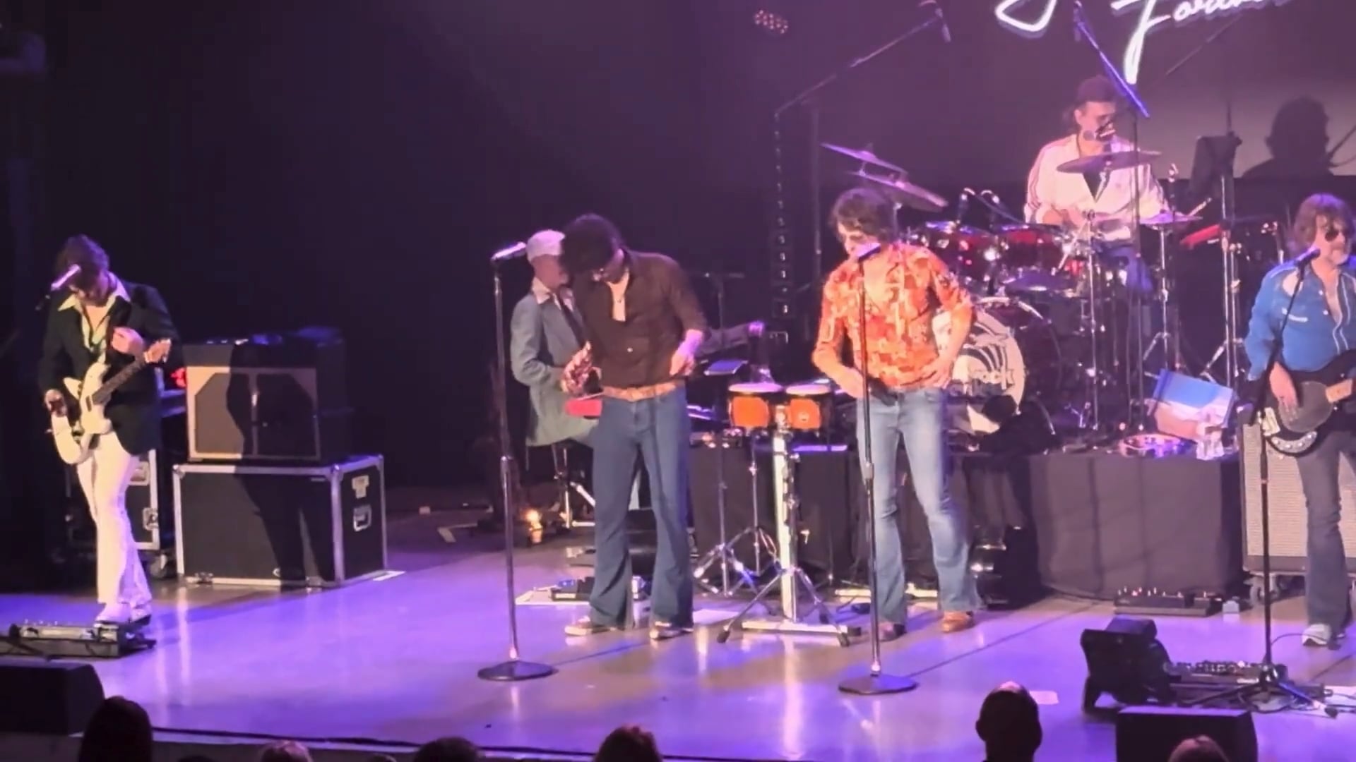 Yacht Rock Revue (9)
