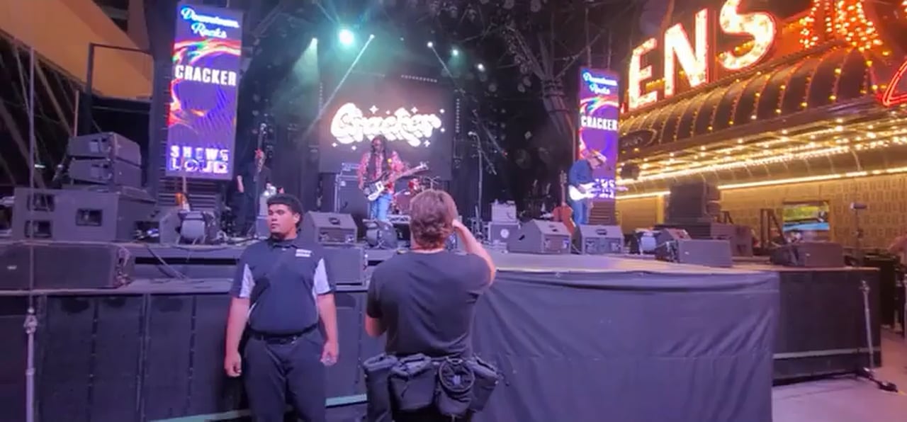 Cracker at Fremont Street Experience, Las Vegas – 2025 (1)
